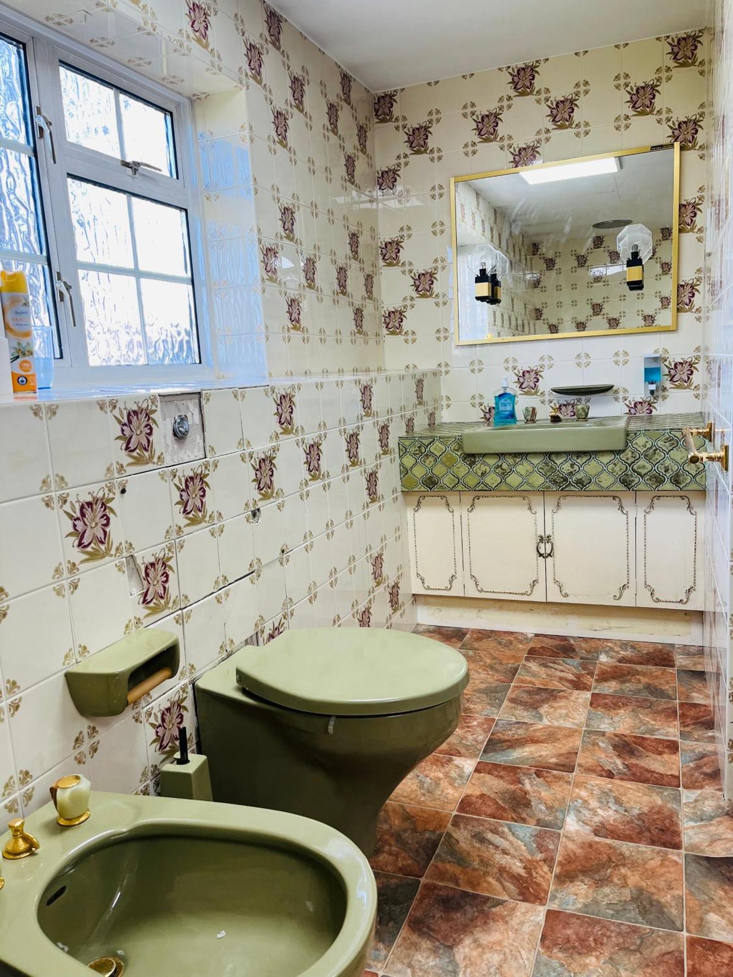 Unwind In Comfort At Cosy Caradus Your 4 Bedroom Home Sweet Home! Birmingham Exteriör bild