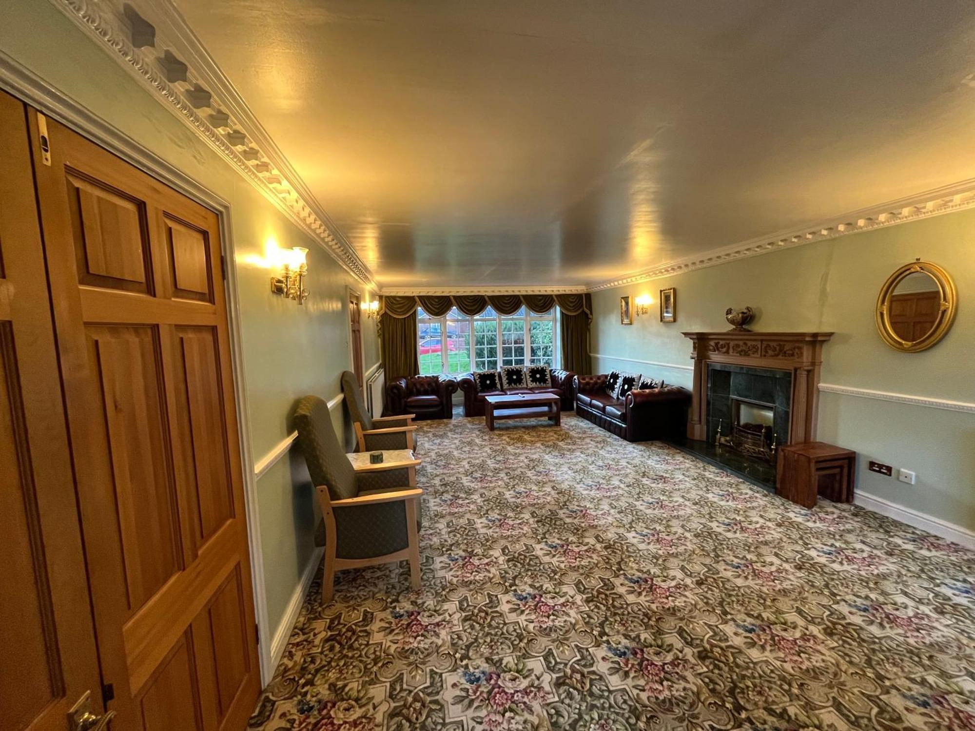 Unwind In Comfort At Cosy Caradus Your 4 Bedroom Home Sweet Home! Birmingham Exteriör bild